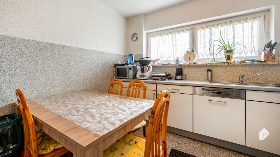 Ideal für Familien! 5-Zimmer-Wohnung mit Südbalkon, Tageslichtbad und Keller in toller Lage in Weidenstetten