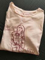 Mädchen T-Shirts billie eilish Gr 146/152 Nordrhein-Westfalen - Lippstadt Vorschau