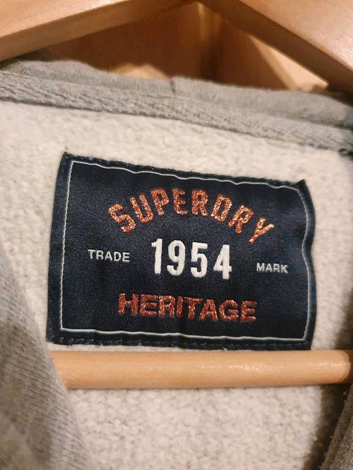 Super Dry Superdry Sweatshirt Pullover Kapuze Gr. S in Walsrode