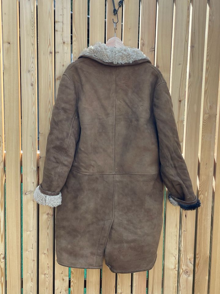 Vintage Leder & Wolle Winterjacke aus der Mongolei in Bad Saarow