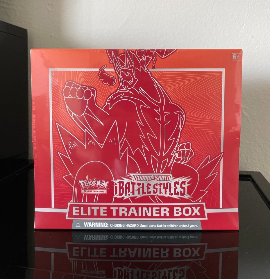 ❗️ Pokemon Karten TCG - Battlestyles ETB - Rot und Blau in Castrop-Rauxel