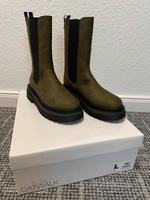 Stiefel Catwalk Gr.37 *NEU* ungetragen oliv / grün Niedersachsen - Bergen Vorschau