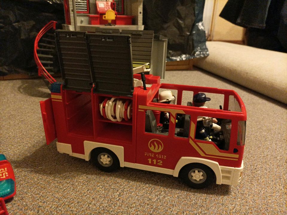 Playmobil 9052 Feuerwehrhaus City Action in Hage