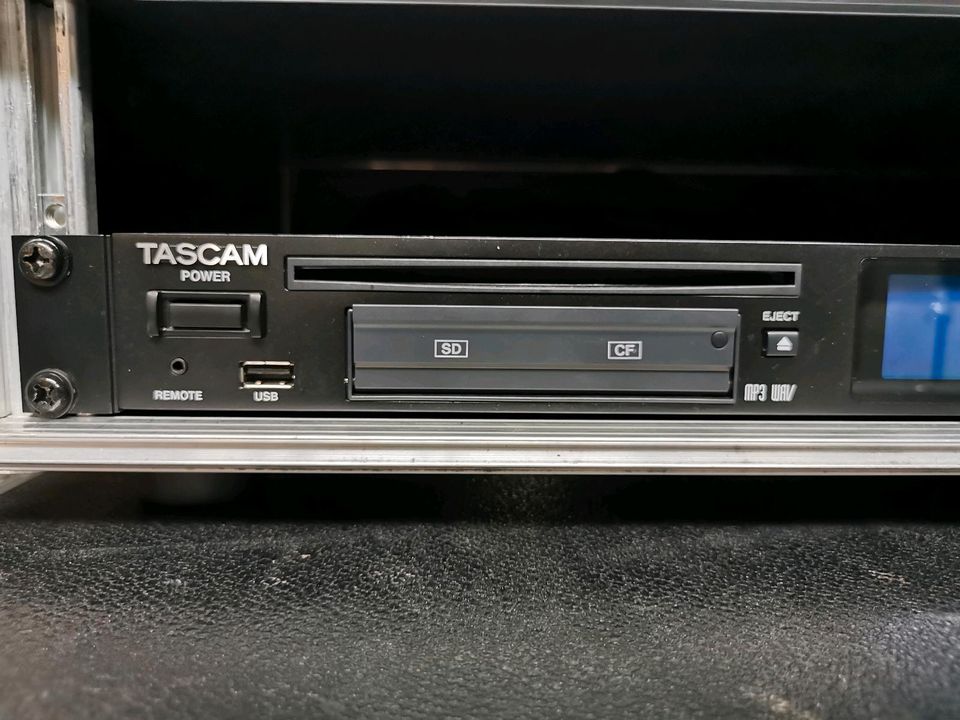 Tascam SS-CDR200 Solid State/CD-RW Audio Recorder in Bingen