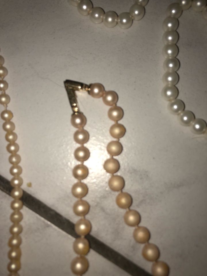Konvolut Perlenketten / Armbänder in Neuwied