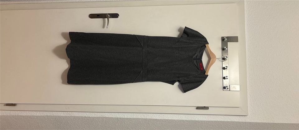 Kleid Hugo Boss Neu 34 XS in Karlsruhe