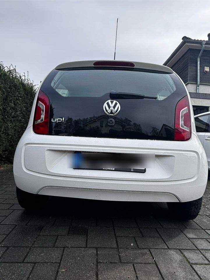 VW Up! 60PS weiß 3 türer in Hamburg