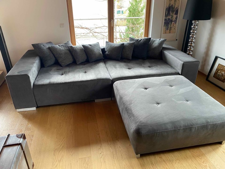 XXL Couch und Sessel in sehr gutem Zustand abzugeben in Wörthsee