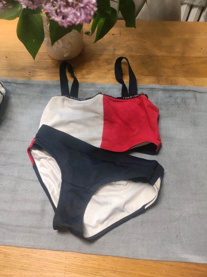 Tommy Hilfiger Bikini Gr.152-164 12-14 Jahre in Sonneberg