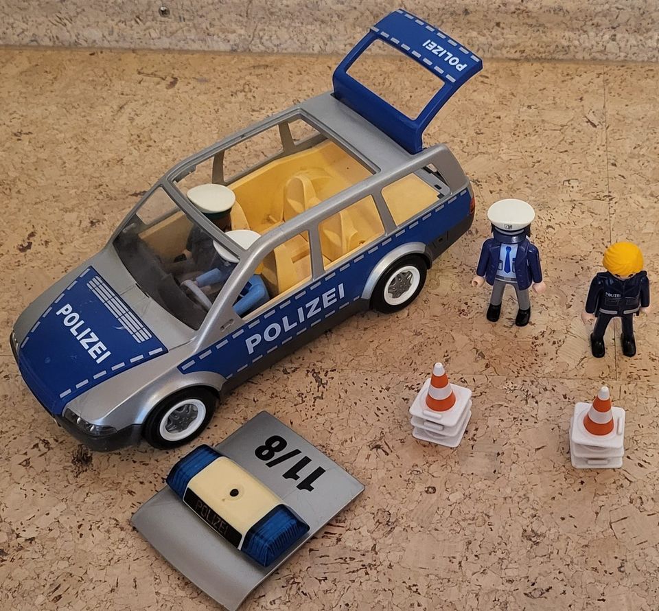 Playmobil Polizeiauto in Adelschlag