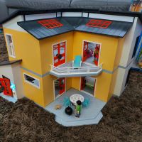 Playmobil Haus mit viel Zubehör Hessen - Schwalmstadt Vorschau