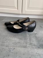 Pumps schwarz Gr. 6,5 Gr. 40 ALPINA Leder Hessen - Oberursel (Taunus) Vorschau