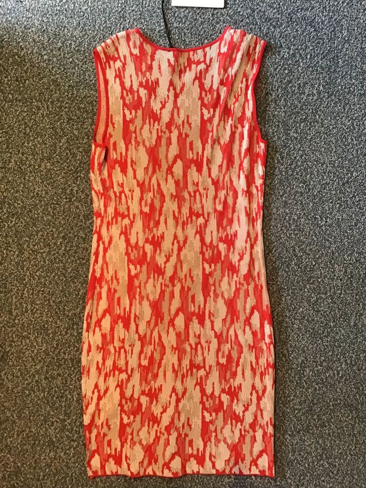 Schickes TAIFUN Strickkleid, rot, creme, gold, Gr. 38 in Herford