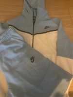 Hellblauer Nike Tech fleece Anzug Berlin - Köpenick Vorschau