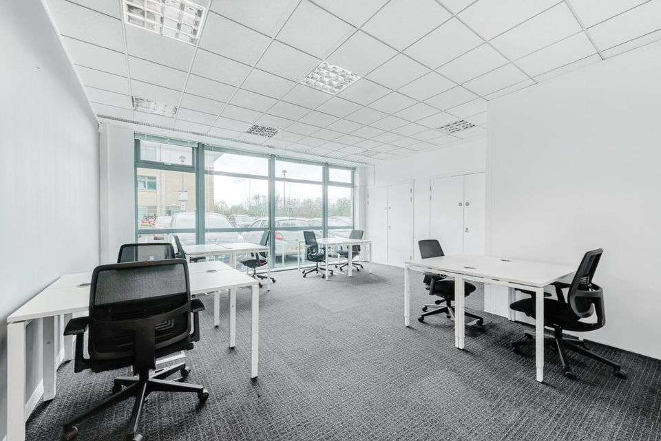 Privater Büroraum für 4 Personen 20 sqm in Regus WIESBADEN, Connect in Wiesbaden