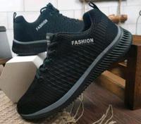 Verkaufe neue Herren-Sneaker, Größe 43,5-44. Köln - Köln Brück Vorschau