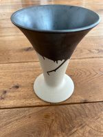 Ferm Living Flores Vase Sand/Schwarz mit Ikebana Einsatz NEU Rheinland-Pfalz - Trierweiler Vorschau