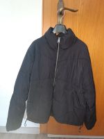 Schwarze H&M Divided Winter Jacke Gr. M/170 Hessen - Aarbergen Vorschau