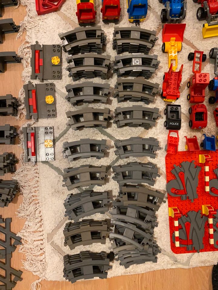 Lego DUPLO Konvolut Eisenbahn und mehr in Berlin