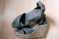 Tommy Hilfiger Keilsandale/Espadrille mit Keilabsatz grün Gr. 37 Sachsen - Rochlitz Vorschau