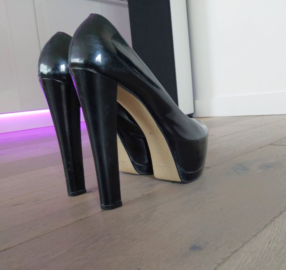 Left & Right High Heel Stiletto Leder Peeptoe Pumps Vero Cuoio in Bad Driburg