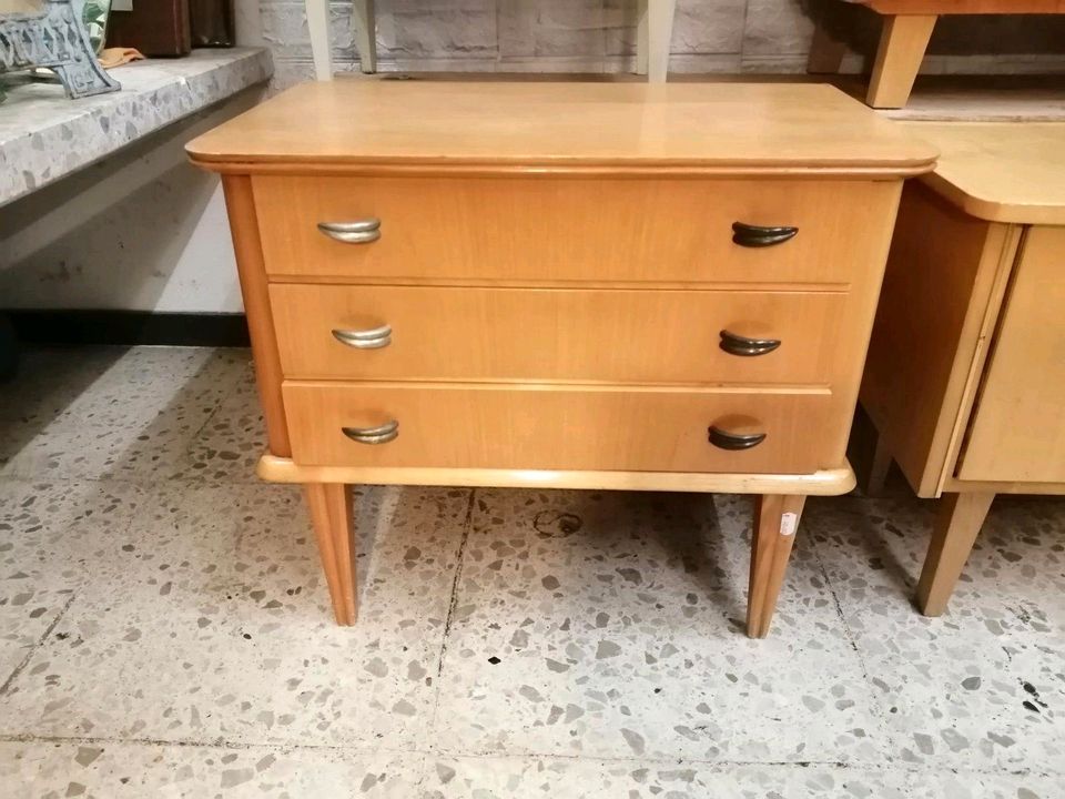 60er 70er  retro Mid Century Nachtschrank Nachttisch Kommode in Taunusstein