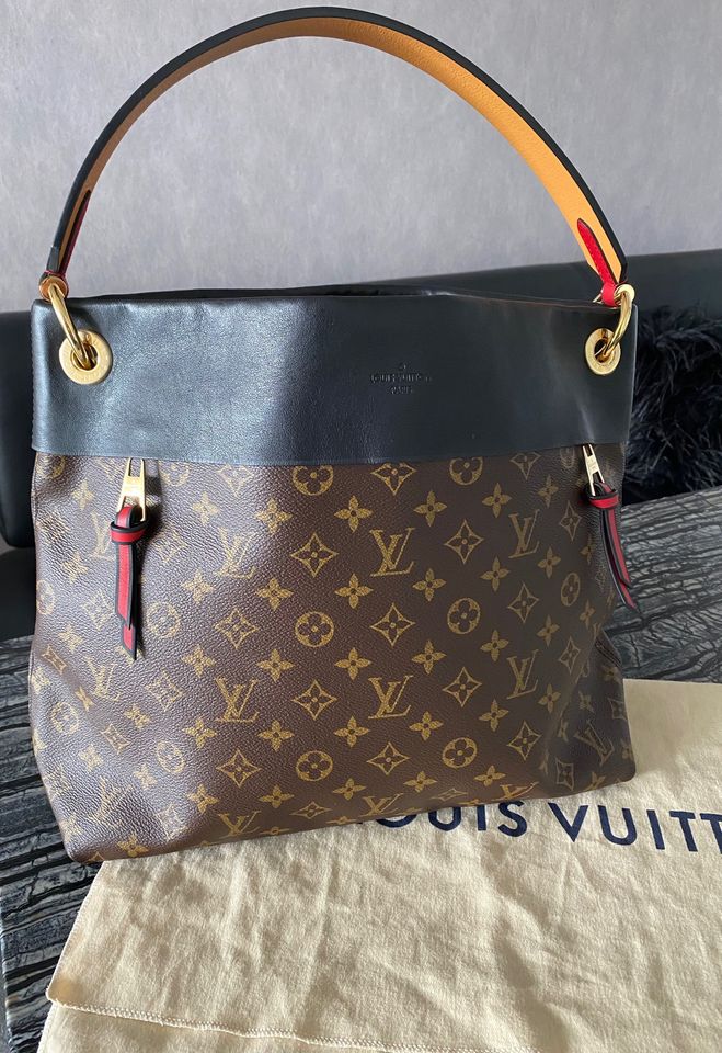 Louis Vuitton Tuileries Hobo Noir