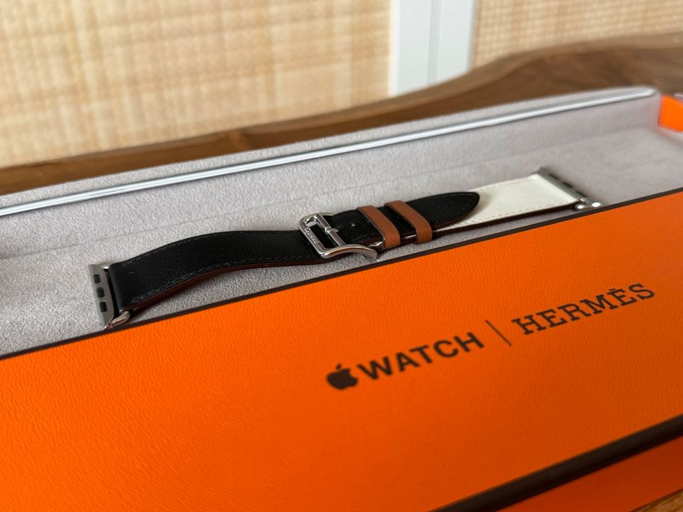 Apple Watch Hermès 44mm Noor/Blanc/Gold Single Tour in Hannover