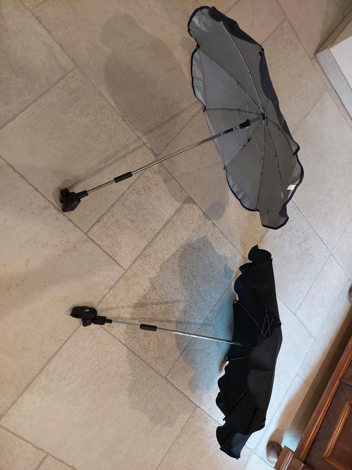 Sonnen Schirm für Kinderwagen schwarz (blauer ist verkauft) in Stolpen