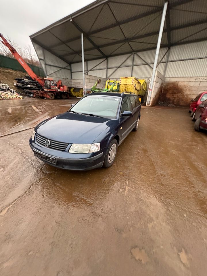 VW Passat 3B 1.8L 92 KW Autoteile Ersatzteile Schlachtfest in Waldbröl