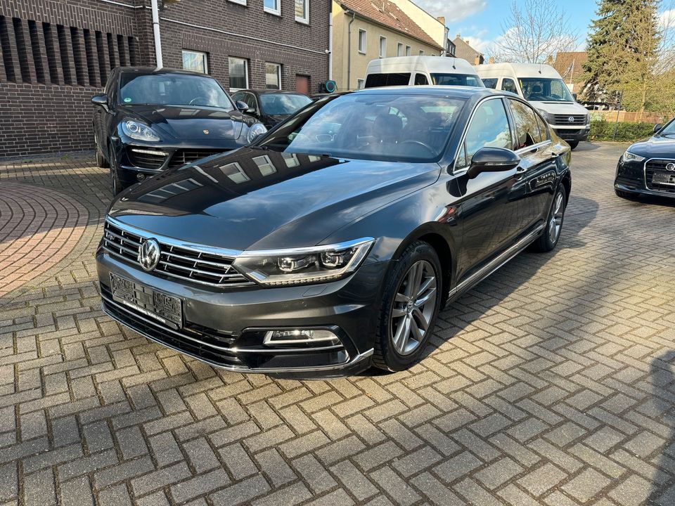 VW PASAT Highline LIM.3x R-LINE DSG PANO VOLL VOLL in Duisburg