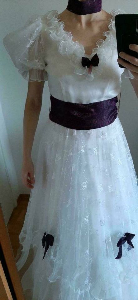 ❤️ Brautkleid mit Reifrock Gr. S/M + lila Handschuhe♥️ in München