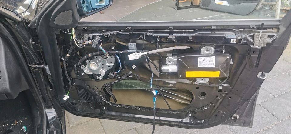 BMW Service Wartung Mechaniker Kfz Mini Bremsen Öl e60 e90 f20 M3 in Luhe-Wildenau