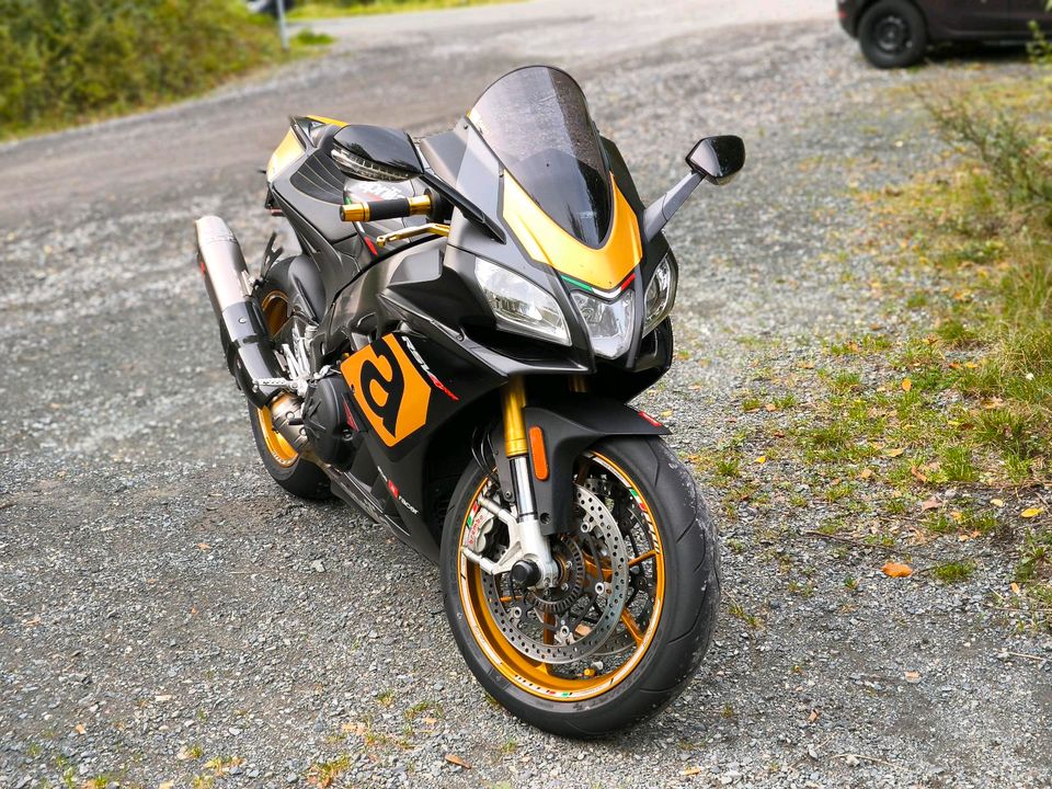 Aprilia RSV4RR in Springe