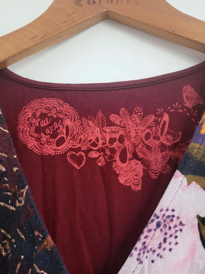 Langärmiges Desigual Oberteil,Motive mit Blumen und Ornamenten,L in Berlin