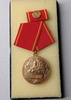 5 Medaillen für Leistungen Kampfgruppe DDR, unbenutzt, neu Sachsen-Anhalt - Zeitz Vorschau