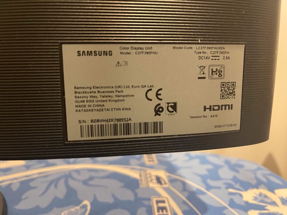 Samsung 27 Zoll curved Bildschirm in Hamburg