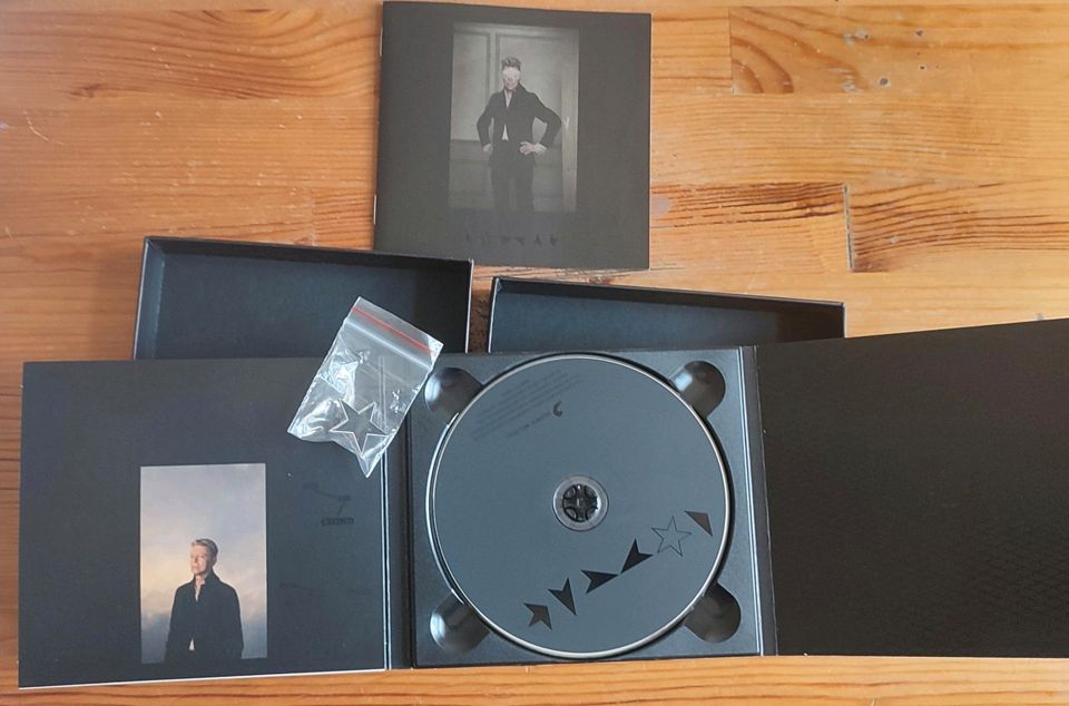 CD David Bowie Blackstar Box PIN Digipak 2015 wie neu Sony Music in Köln