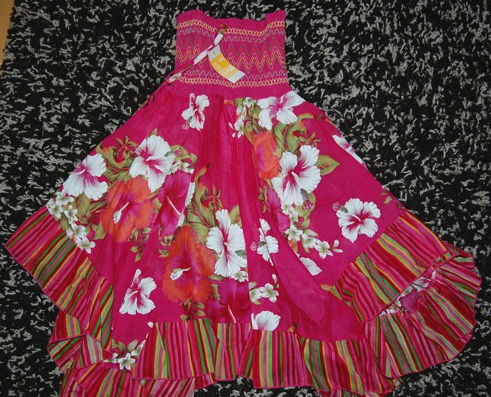 Kleid -neu- Strand*Sommer schwingend Gr. 104 in Unterkirnach