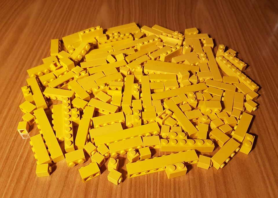 Lego Basic Steine Mix schmal gelb Stk. 170 - 11,00 € in Glückstadt