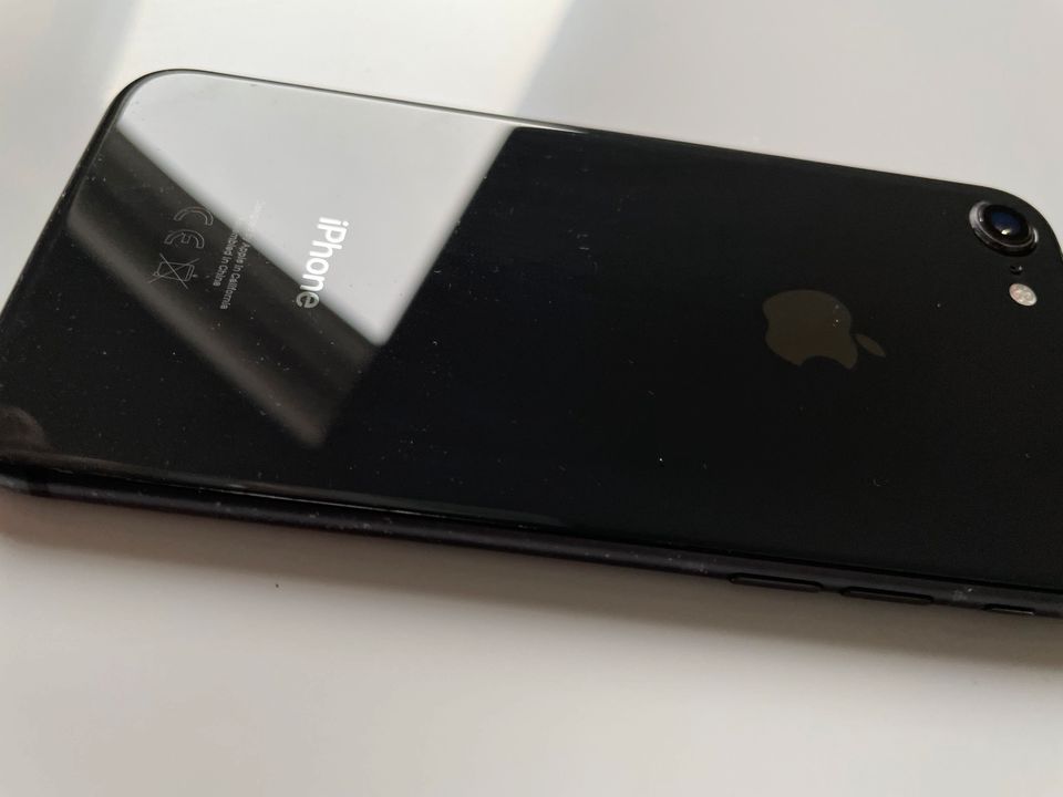 apple iPhone 8 64 GB schwarz in Köln
