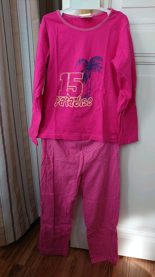 Schlafanzug Pyjama Gr 110/116 Mädchen in Leipzig