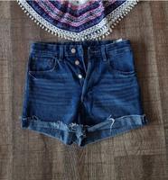 H&M coole Jeans Shorts 36 S pure Denim mittel blau Bayern - Burgau Vorschau
