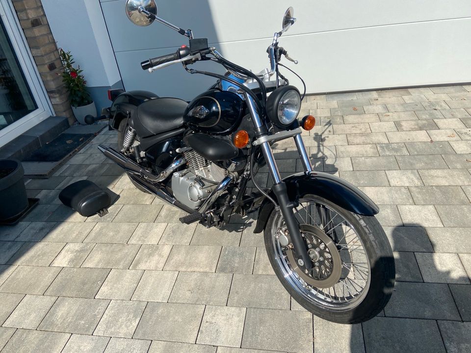 Suzuki Vl 125 Intruder (3700€ VB) in Bonn