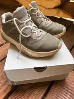 Nike Jordan Sneaker grau Sportschuh 36 Thüringen - Erfurt Vorschau