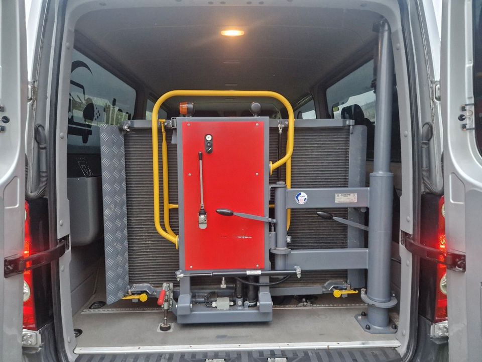 Volkswagen Crafter Rollstuhllift Behindertengerecht in Kammeltal