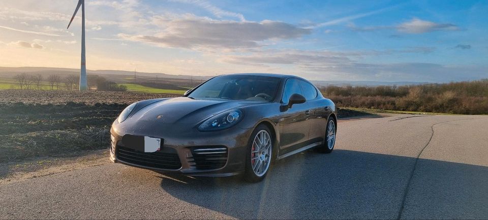 Porsche Panamera GTS Chrono in Bad Kreuznach