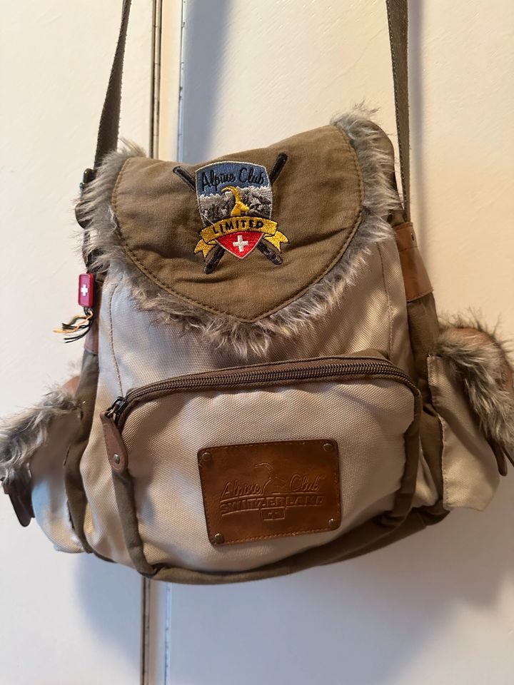 Alpine Club Switzerland Tasche in Nordrhein-Westfalen - Telgte | eBay  Kleinanzeigen ist jetzt Kleinanzeigen