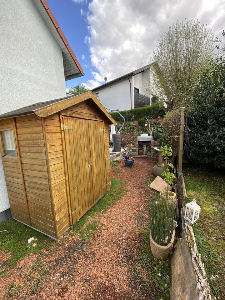 Fantastisches Reihenendhaus mit PV-Anlage, Holzofen und tollem Terrassenbereich in Rottenburg am Neckar