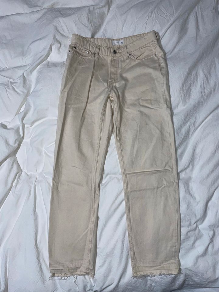 Jeans/Cord/Chino Hose - Paket aus 8 Hosen in Hamburg